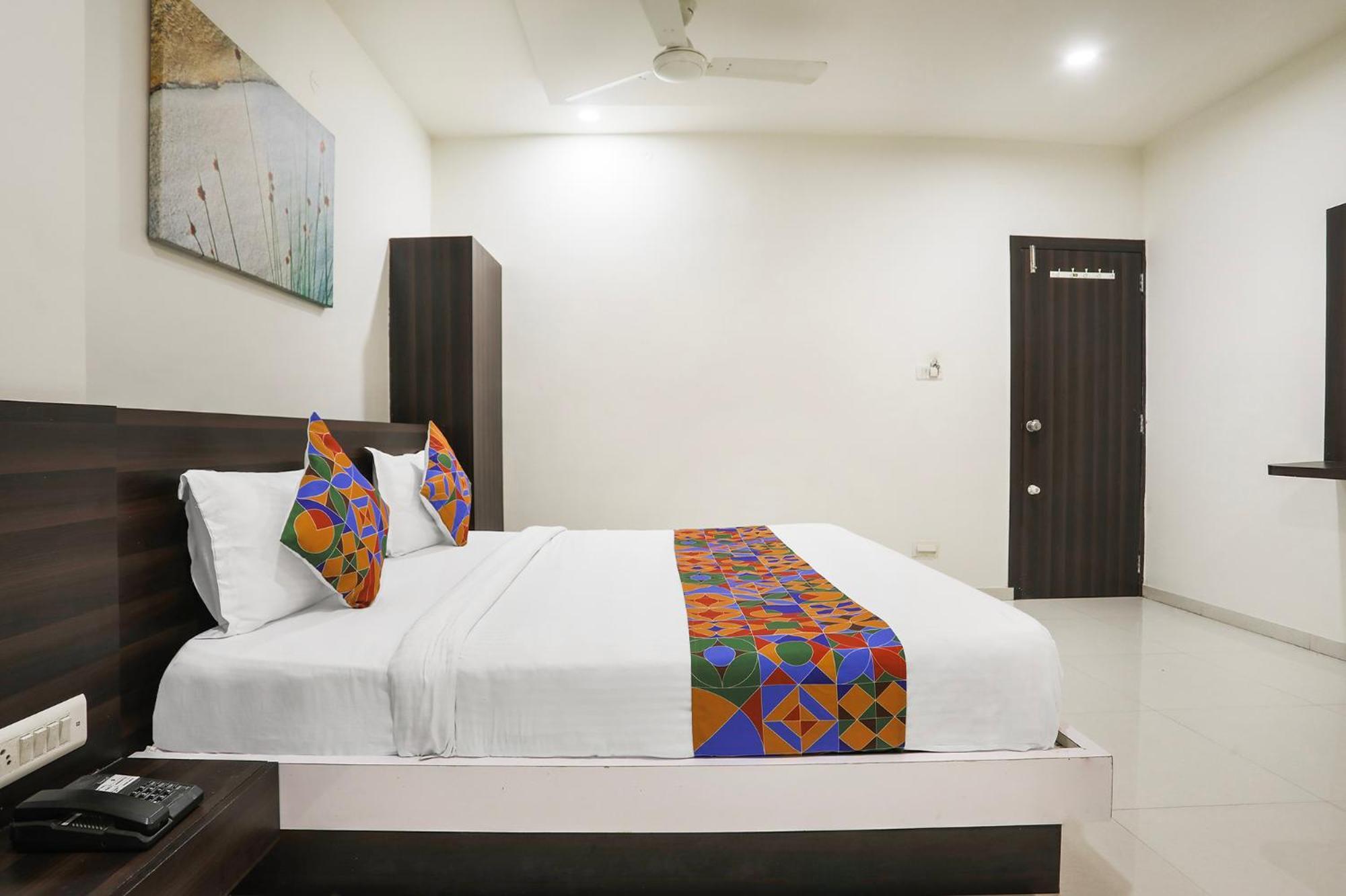 Fabhotel Sk Rajkot Luaran gambar