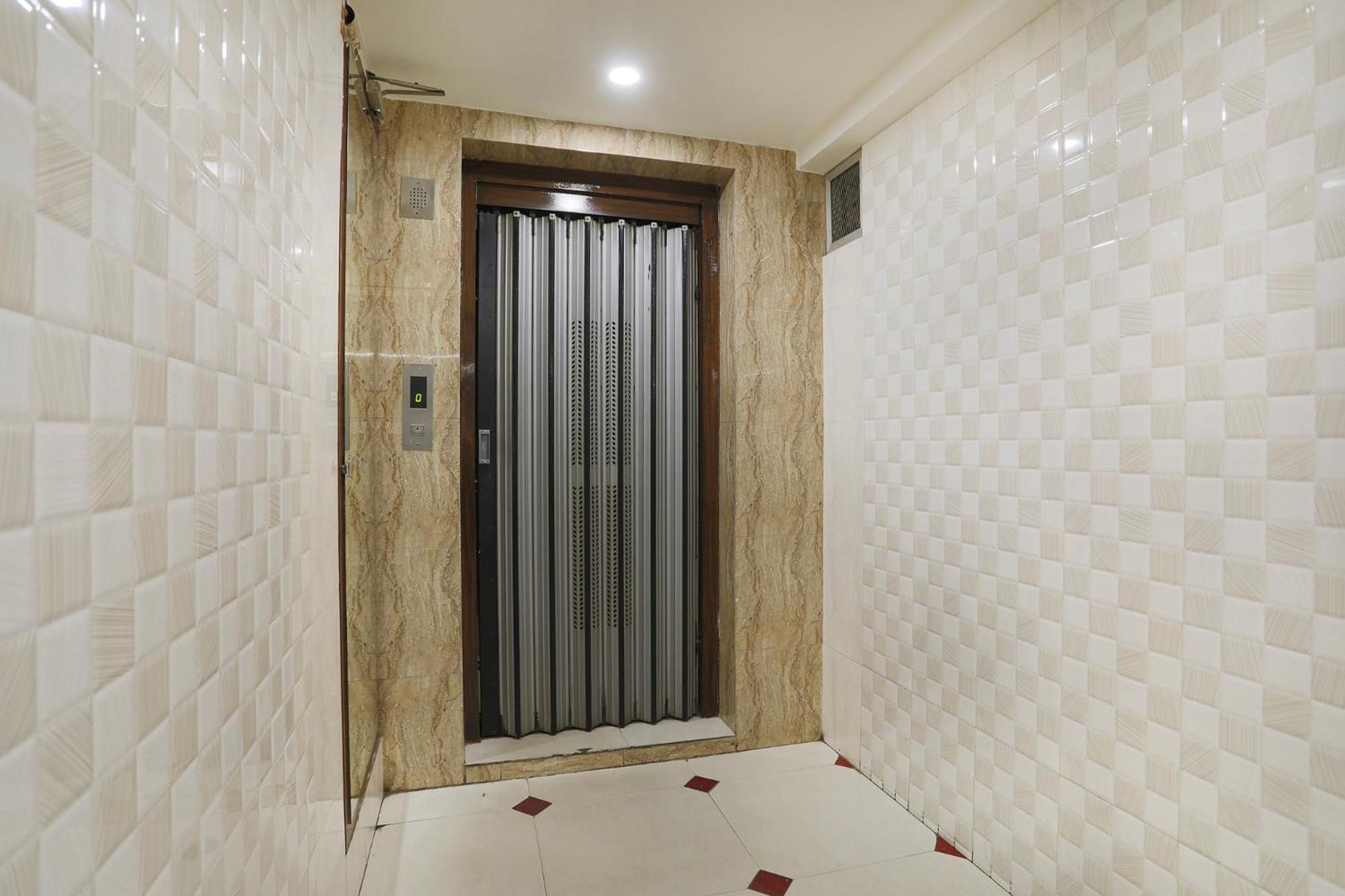 Fabhotel Sk Rajkot Luaran gambar