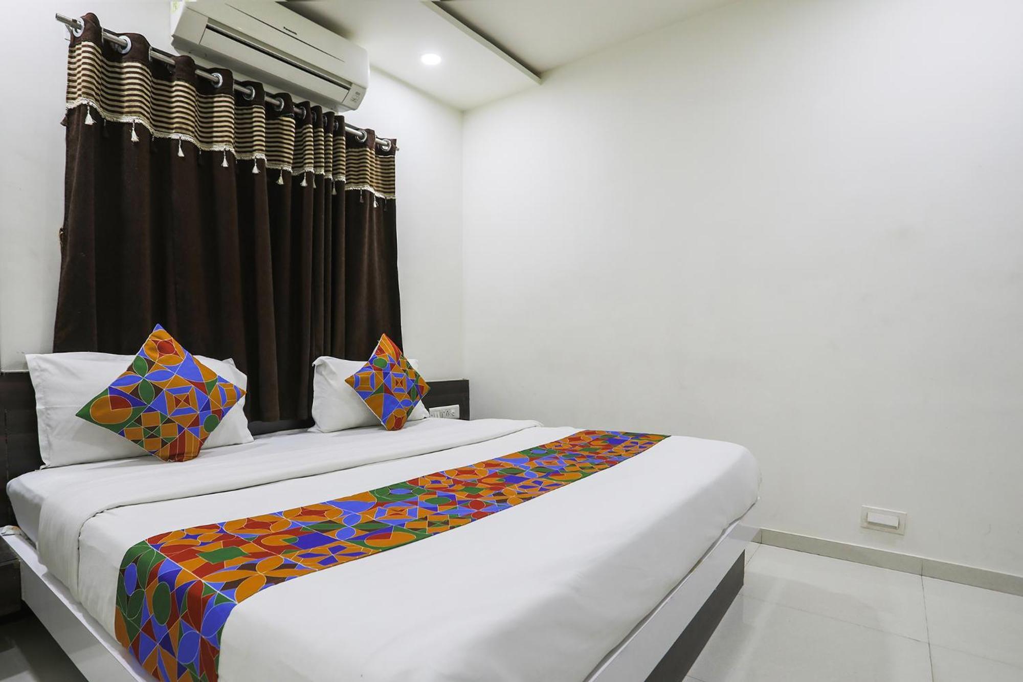 Fabhotel Sk Rajkot Luaran gambar
